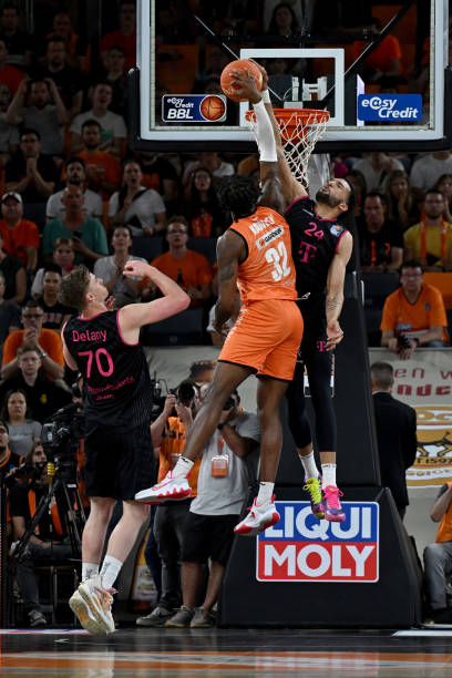 在困难局面 在困难局面