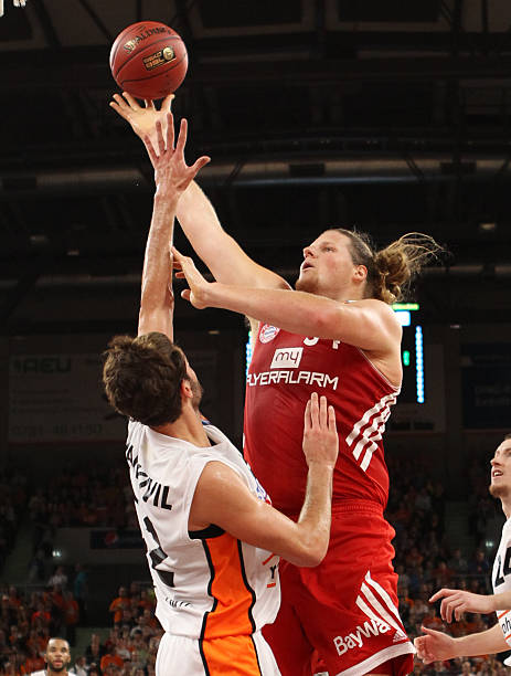 显得格外重 显得格外重