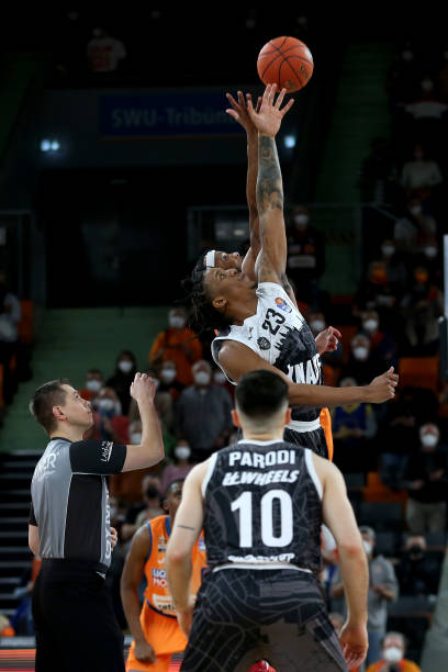 山东男篮的 山东男篮的